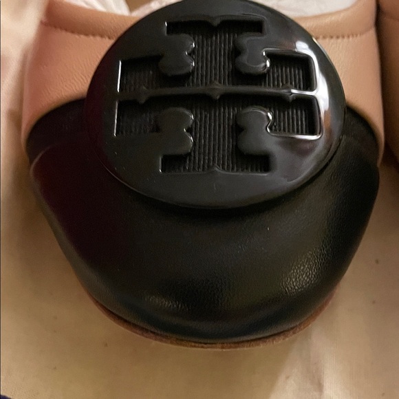 Tory Burch Tan Black minnie cap toe ballet leather 10 - Picture 4 of 12